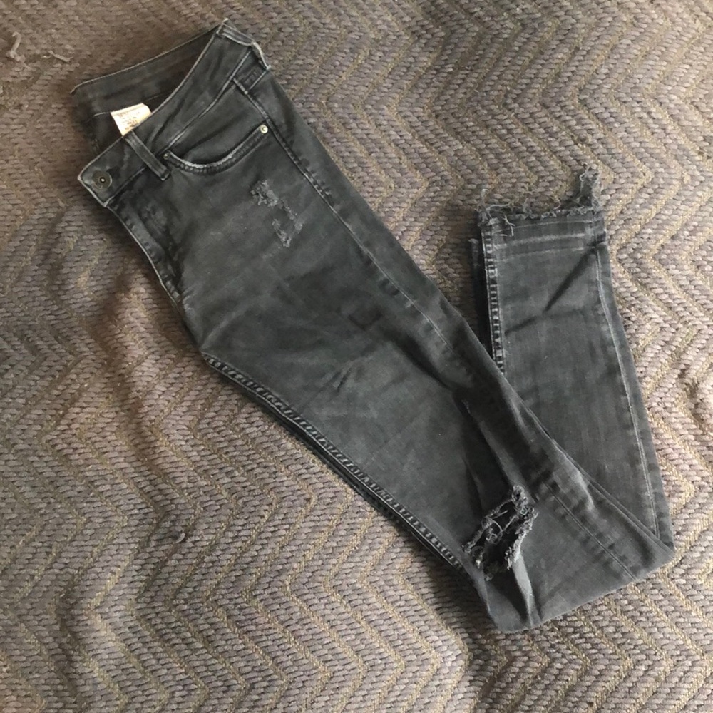 H&M black stretch denim ripped jeans